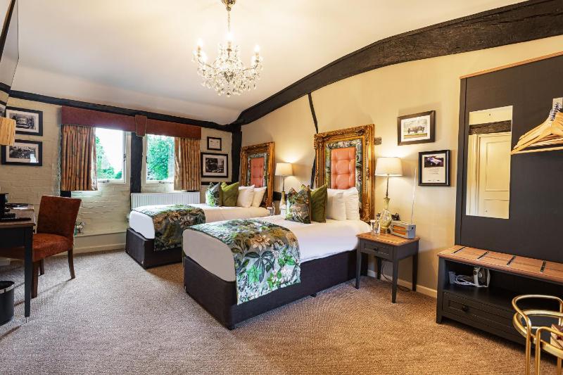 Twin Room image 3