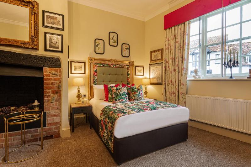 Superior Double Room image 4