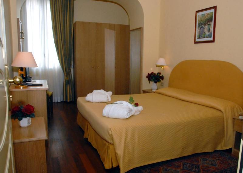 Triple Room image 3