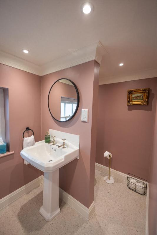 Deluxe Double Room image 4