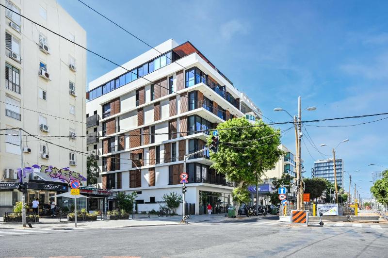 Stylish 2 BR with Balcony in Ben Yehuda by HolyGuest - image 16