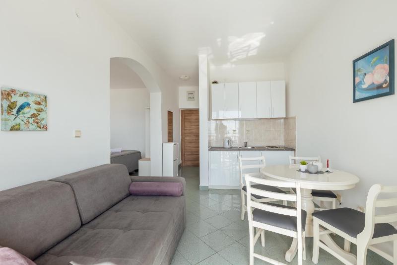 Apartment with Sea View image 4