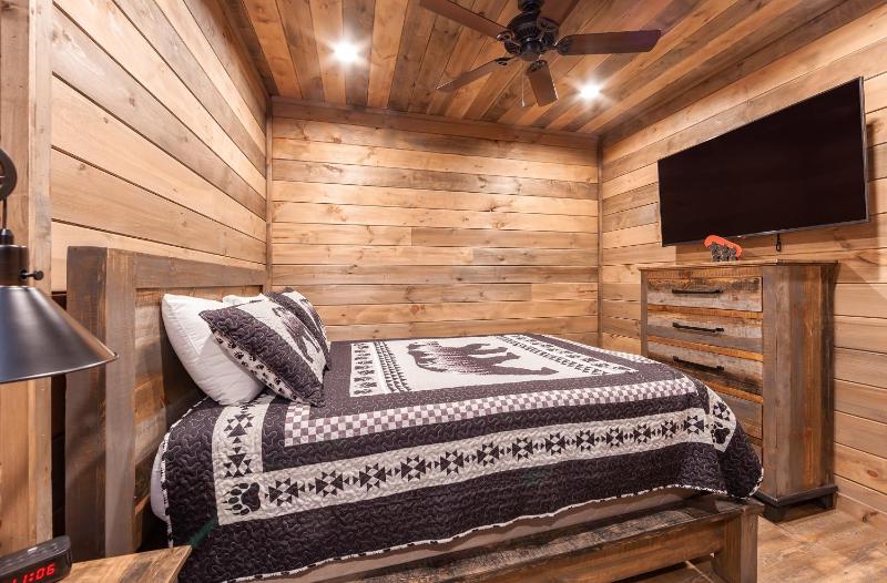 The Gathering Place cabin - image 29