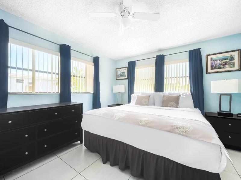 Neptune Oceanfront Rentals - image 12