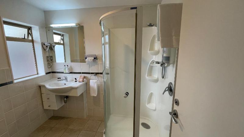 Chantillys Motor Lodge - image 32