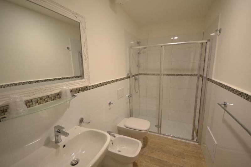 Quadruple Room image 4