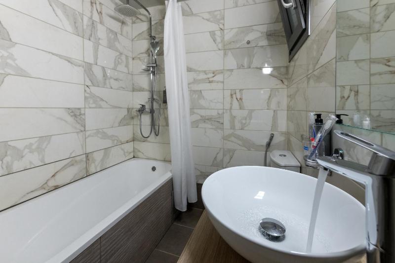 Executive Room with Balcony image 4