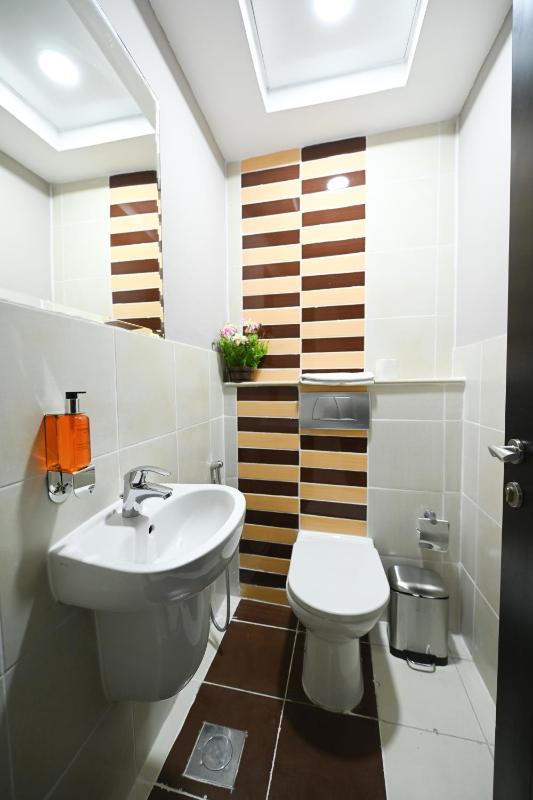 Deluxe Two-Bedroom Apartment (4 Adults) image 4
