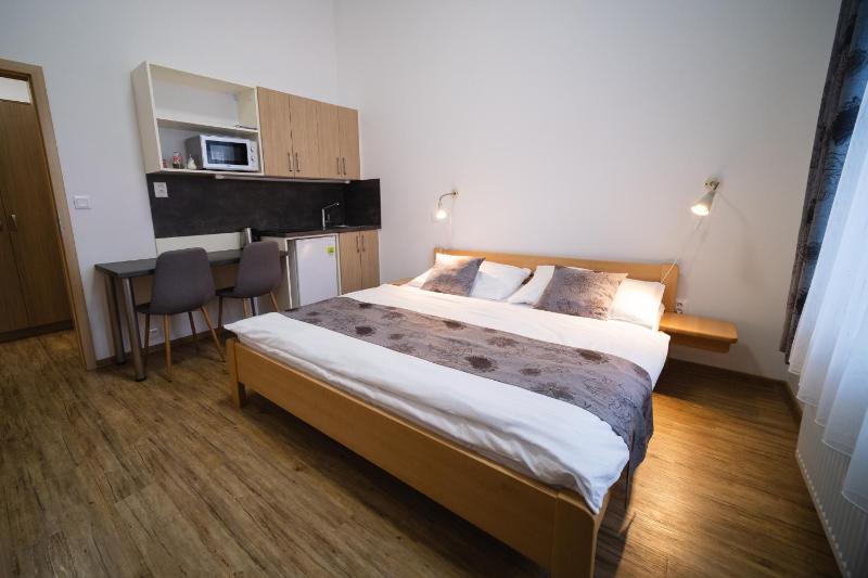 Standard Apartment image 4