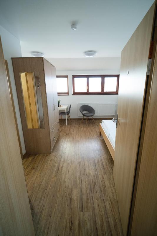 Apartment with Shower image 2