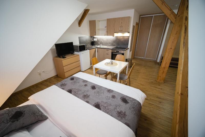 Apartment image 3