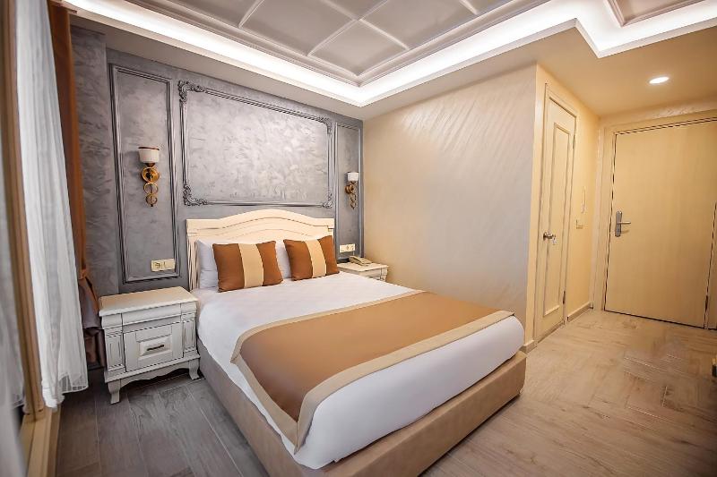 Economy Double Room image 4