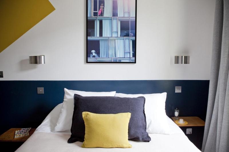 Two Connecting Double Rooms image 4