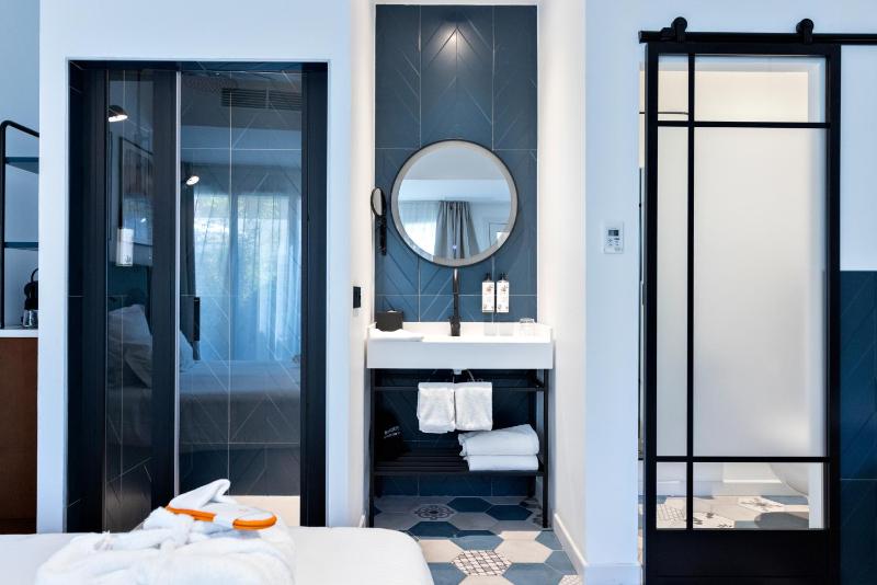 Urban Style Victoria Boutique Hotel - image 21