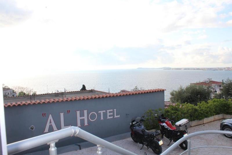 AL Hotel - image 5