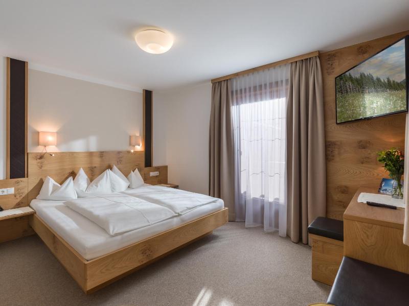 Double Room image 4