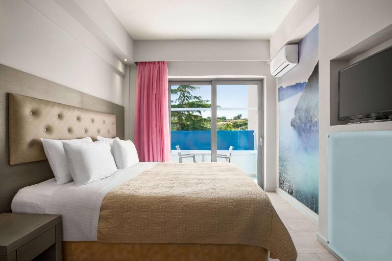 Standard Design Double Room Non Smoking image 1