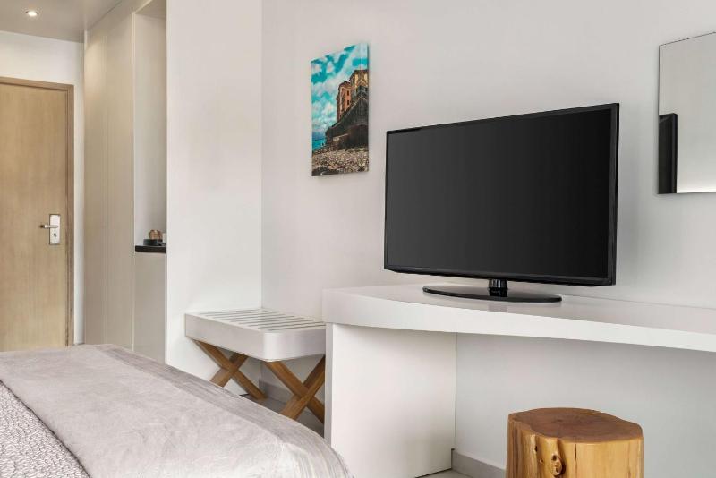 Superior Design Double Room Non Smoking image 4