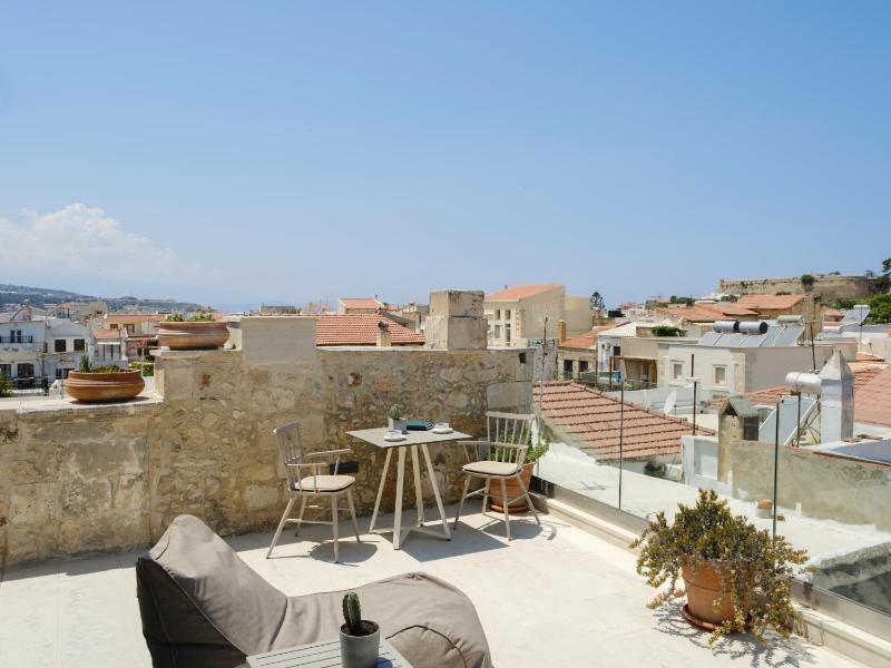 Penthouse Suite with Castle View image 4
