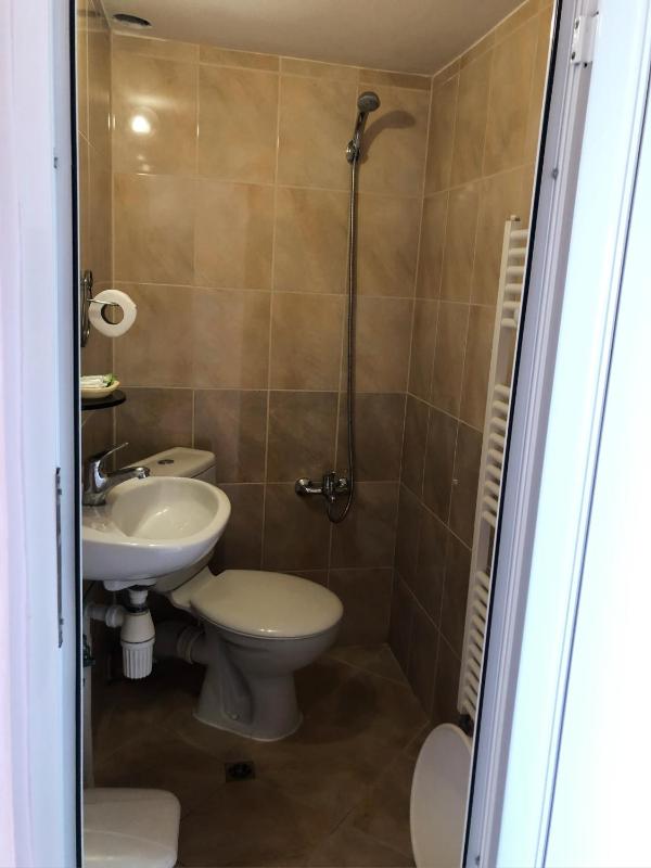 Double Room with Sea View image 4