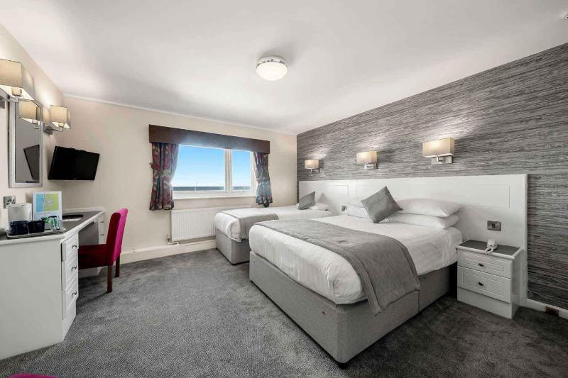 Double or Twin Room with Sea View image 1