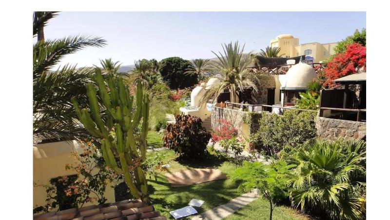 Villa with Sea View image 4