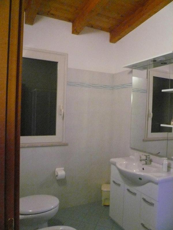 Double Room image 3