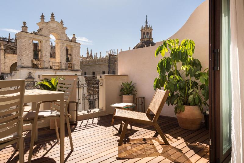 Puerta Catedral Apartments - image 5