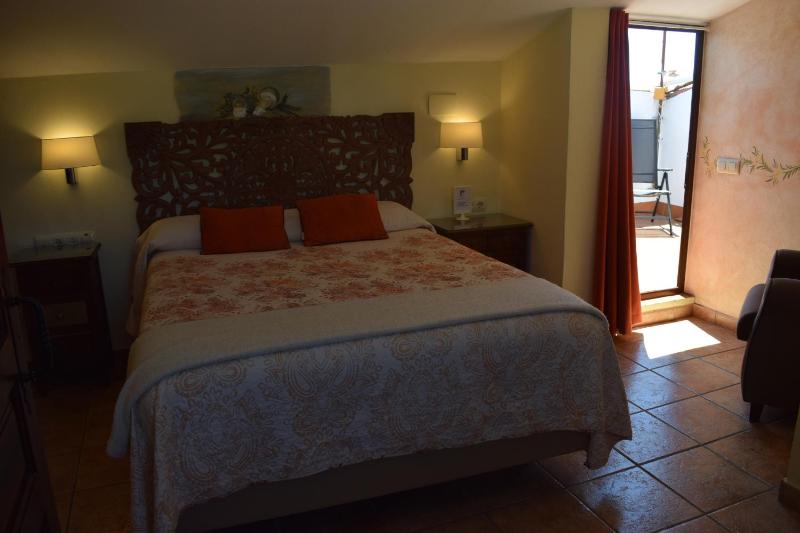 Deluxe Double Room with Castle View image 3
