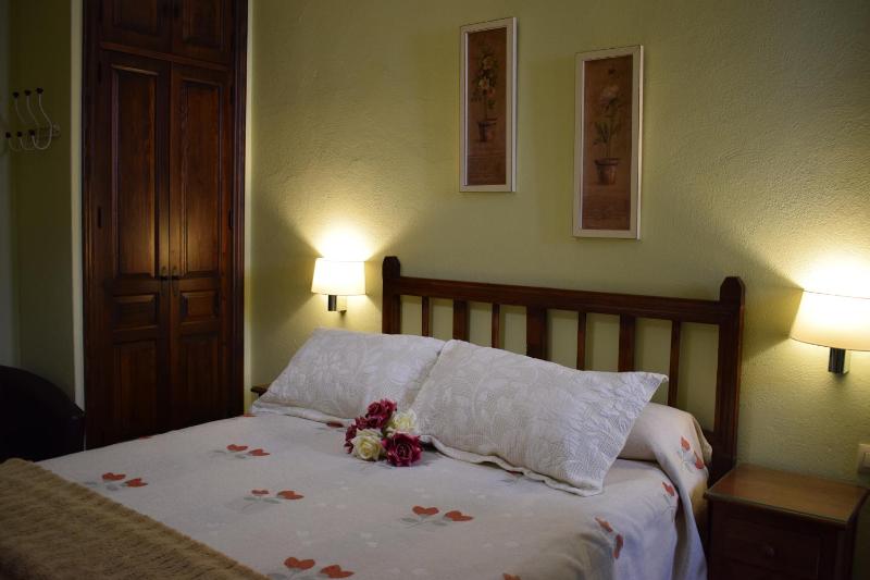 Double Room with Whirlpool image 3
