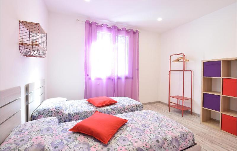 Two-Bedroom Holiday Home image 4