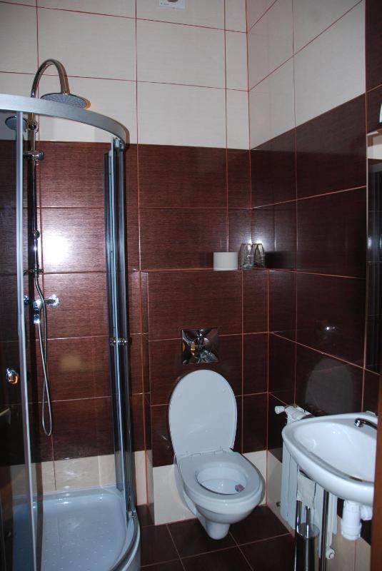 Family Room image 2
