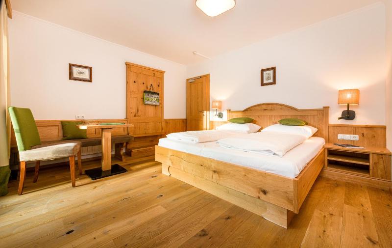 Double Room with Balcony image 1