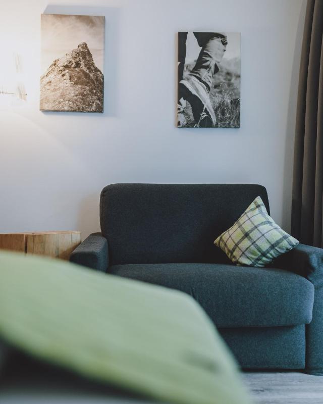 Deluxe Double Room with Balcony image 2