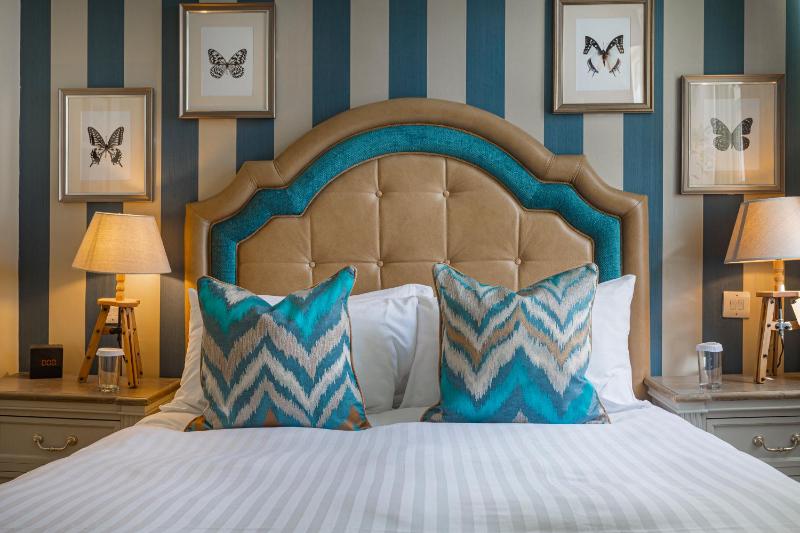 Double Room image 3