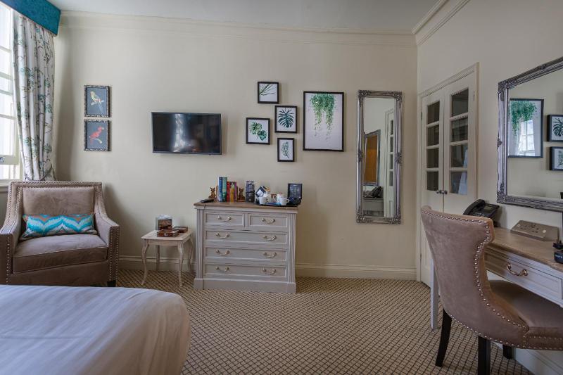 Double Room image 4