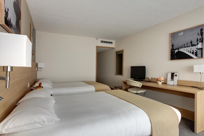 Family Double Room image 3