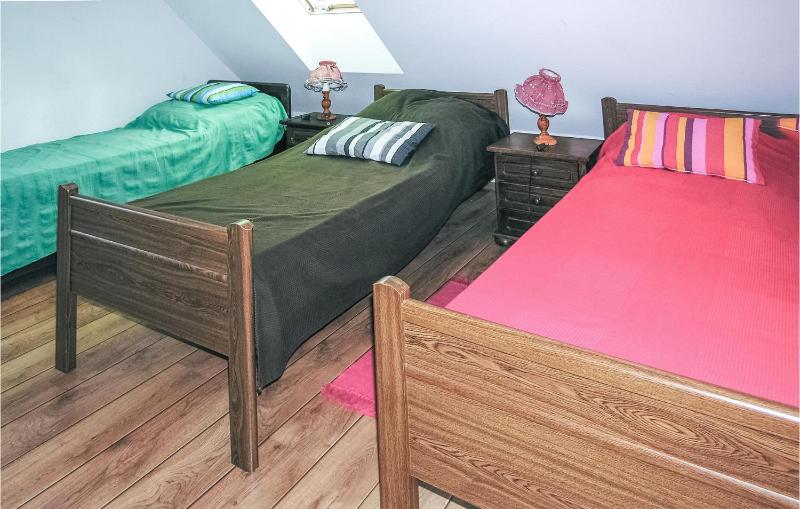 Three-Bedroom Holiday Home  image 4