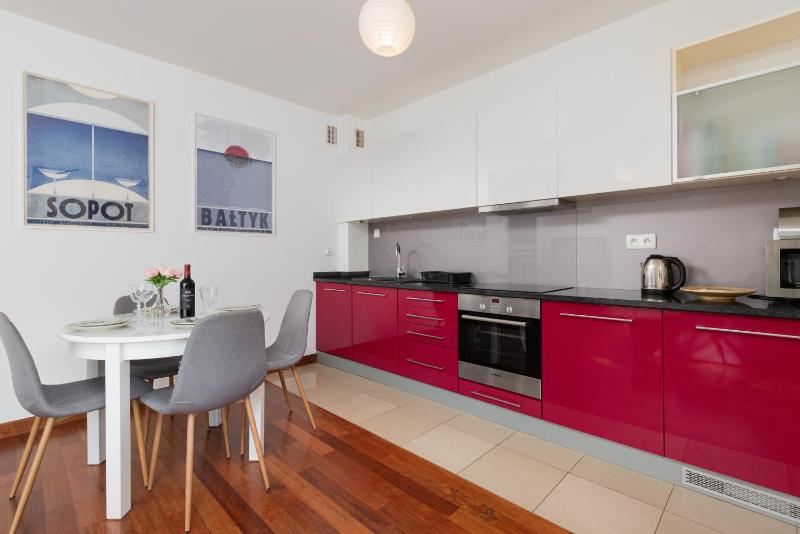 Apartamenty Zatoka Górny Sopot by Noclegi Renters - image 16