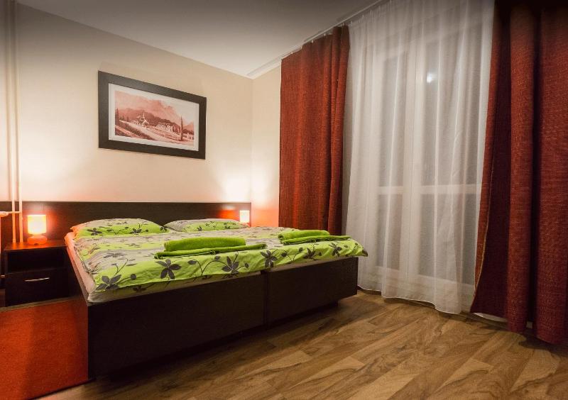 Deluxe Apartment image 1