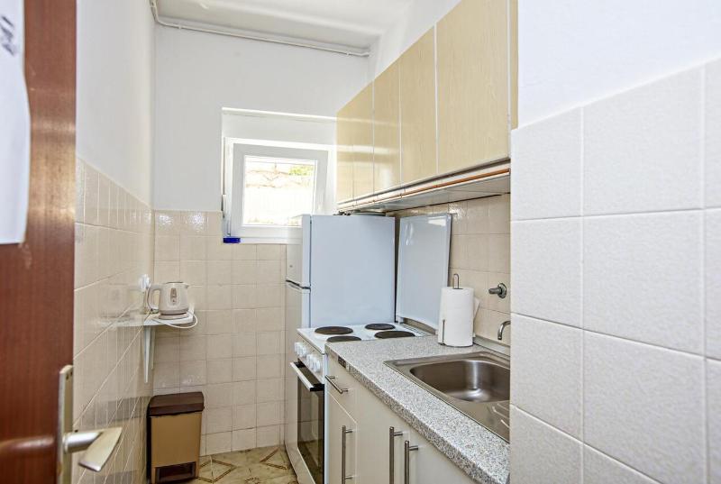 Twin Room with Balcony and Sea View image 2