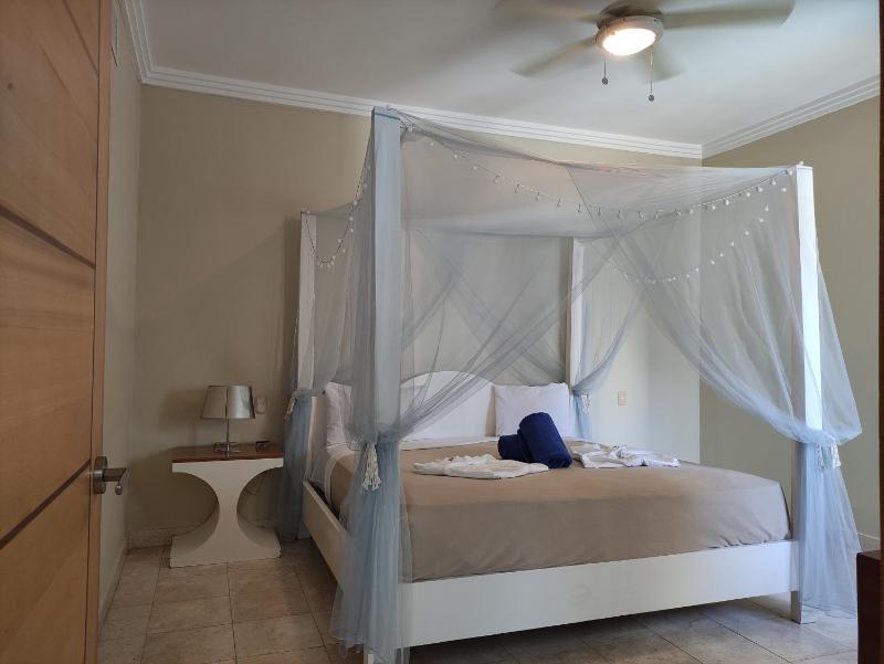 Chic Beachfront Apartment - Private Beach Access - image 26
