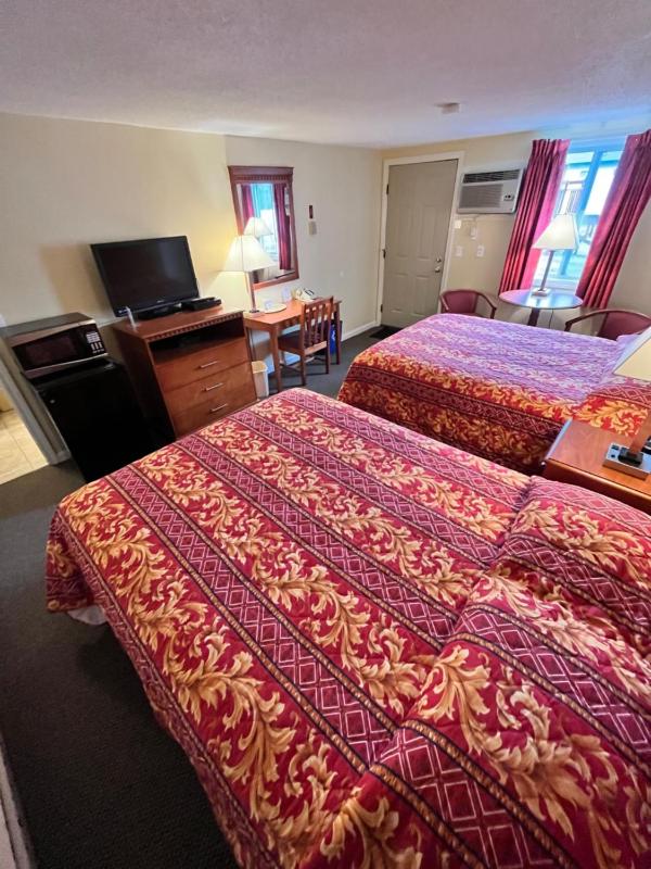 Queen Room image 4
