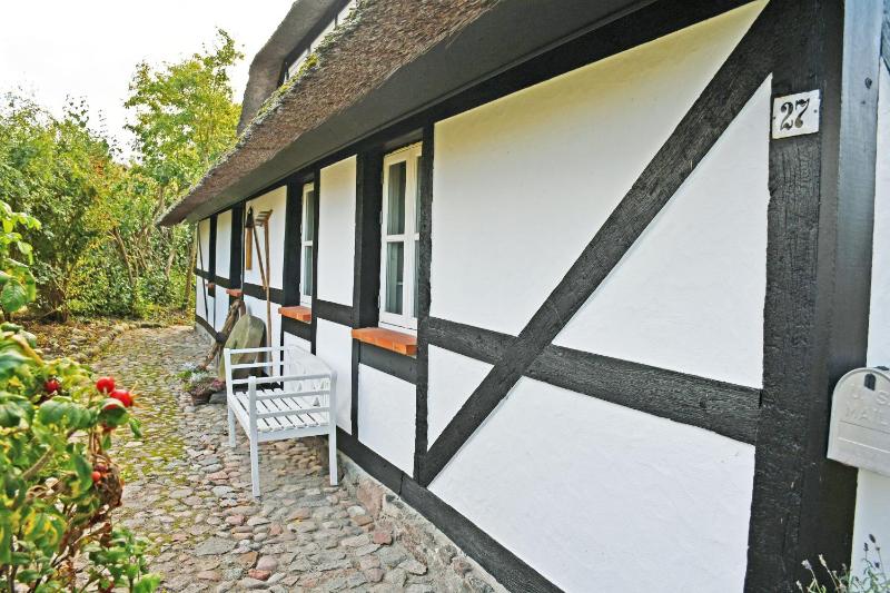 NEU angeboten Mönchguter Ferienhaus u Reetdach mit Kamin - image 26