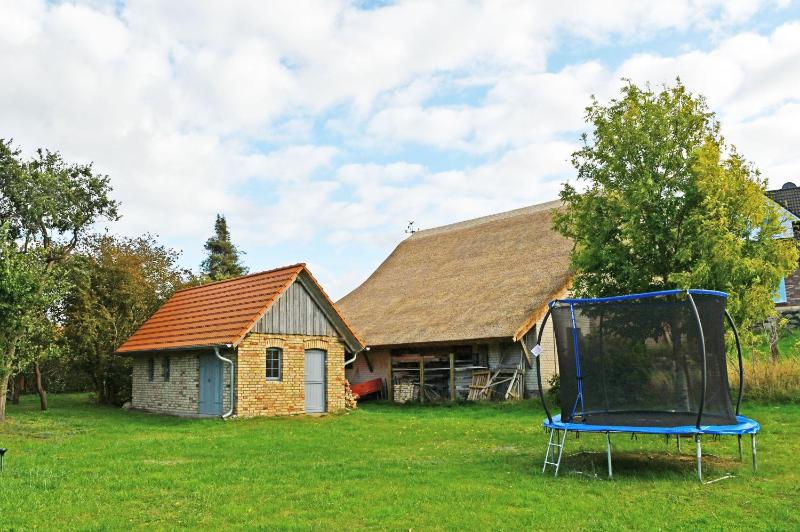 NEU angeboten Mönchguter Ferienhaus u Reetdach mit Kamin - image 35