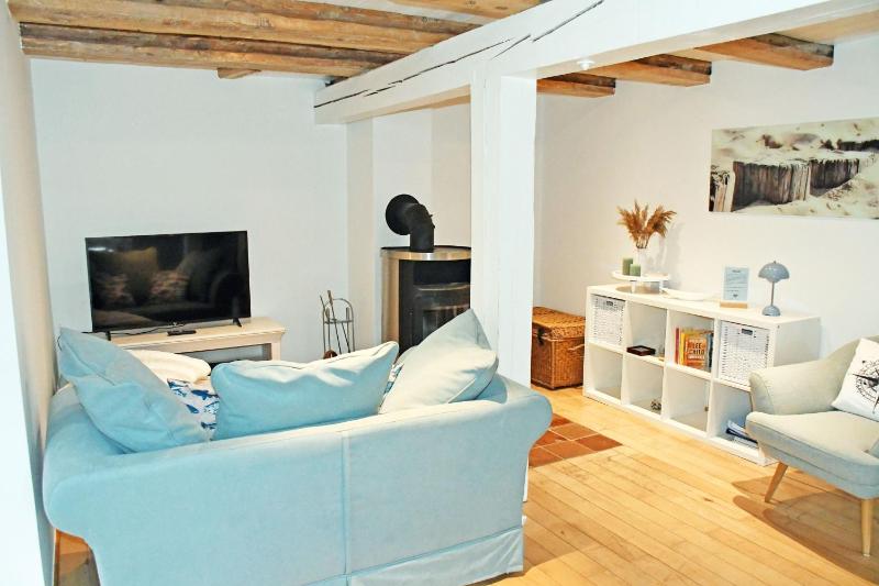 NEU angeboten Mönchguter Ferienhaus u Reetdach mit Kamin - image 34