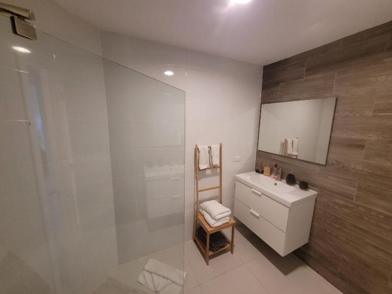 Seawinds Studio - Beachfront Getaway - image 4
