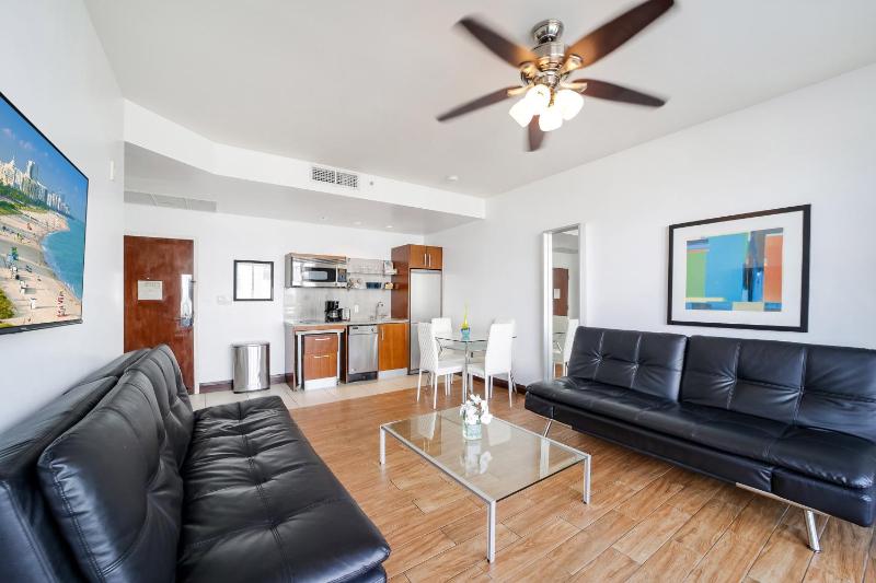 Strand Ocean Drive Suites - image 17