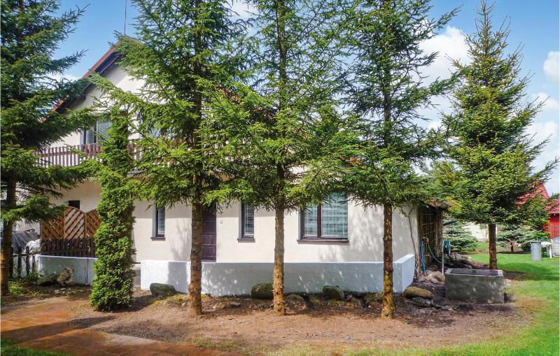 Four-Bedroom Holiday Home image 1