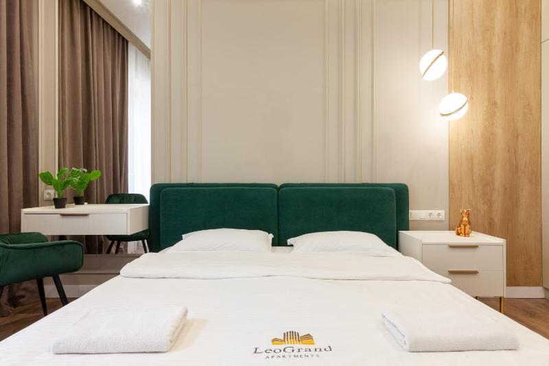 LEOGRAND VIP Apartments on Lesi Ukrainky 7 - image 4